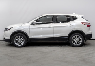 Подержанный автомобиль Nissan Qashqai 2018 года (8 фото)