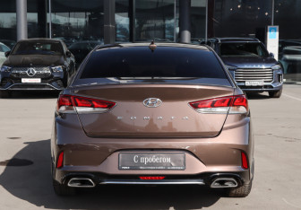 Подержанный автомобиль Hyundai Sonata 2017 года (6 фото)