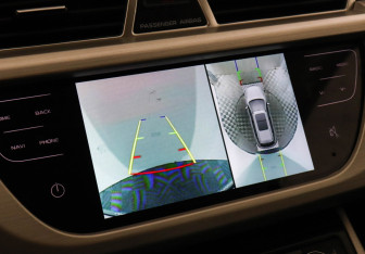 Подержанный автомобиль Geely Atlas 2021 года (13 фото)