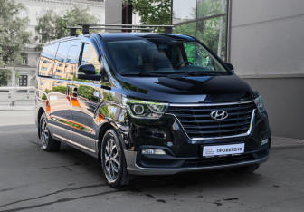 Подержанный автомобиль Hyundai H-1 2018 года (3 фото)