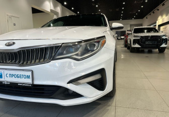 Подержанный автомобиль Kia Optima Sedan 2019 года (8 фото)