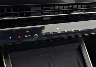 Подержанный автомобиль Omoda C5 2024 года (21 фото)