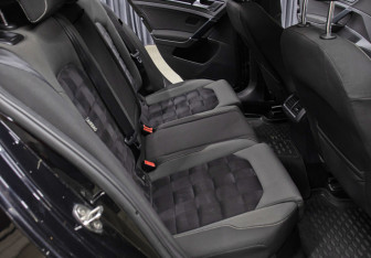 Подержанный автомобиль Volkswagen Golf Hatchback 2013 года (12 фото)