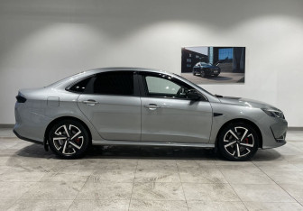 Подержанный автомобиль Kaiyi E5 2023 года (4 фото)