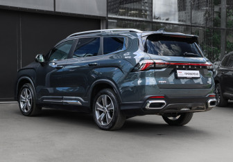Подержанный автомобиль Geely Okavango 2023 года (6 фото)
