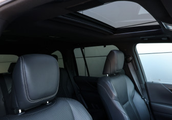 Подержанный автомобиль Lexus LX 2022 года (27 фото)