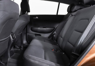 Подержанный автомобиль Kia Sportage 2016 года (16 фото)