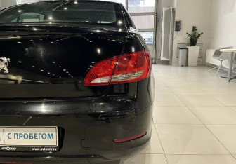 Подержанный автомобиль Peugeot 408 2013 года (8 фото)