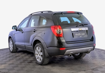 Подержанный автомобиль Chevrolet Captiva 2011 года (7 фото)