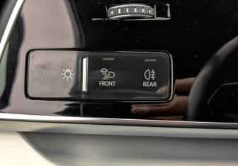 Подержанный автомобиль Audi Q7 2021 года (28 фото)