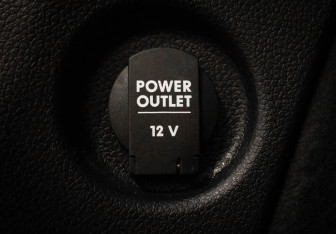 Подержанный автомобиль Porsche Macan 2017 года (34 фото)