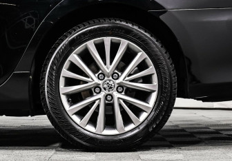 Подержанный автомобиль Toyota Camry Sedan 2017 года (7 фото)