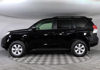 Подержанный автомобиль Toyota Land Cruiser Prado 2013 года (8 фото)