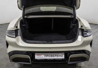 Подержанный автомобиль Xiaomi SU7 2024 года (30 фото)