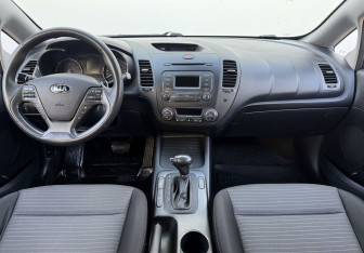 Подержанный автомобиль Kia Cerato Sedan 2015 года (12 фото)