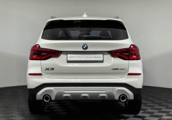 Подержанный автомобиль BMW X3 2018 года (4 фото)