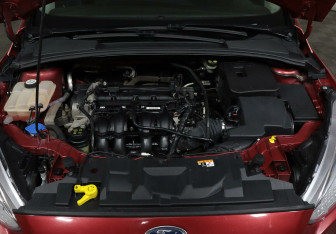 Подержанный автомобиль Ford Focus Hatchback 2017 года (6 фото)