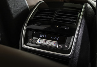 Подержанный автомобиль BMW X5 2021 года (20 фото)