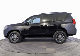 Подержанный автомобиль Toyota Land Cruiser Prado 2019 года (8 фото)