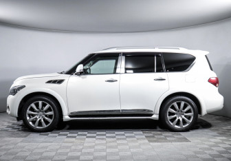 Подержанный автомобиль Infiniti QX56 2011 года (8 фото)