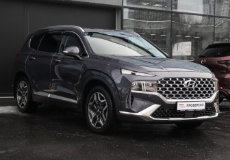 Подержанный автомобиль Hyundai Santa Fe 2022 года (3 фото)