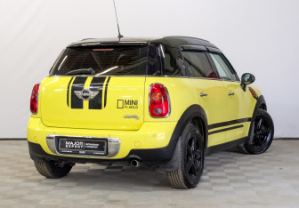 Подержанный автомобиль MINI Countryman 2012 года (5 фото)