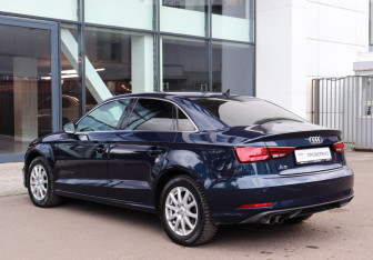 Подержанный автомобиль Audi A3 Sedan 2020 года (6 фото)