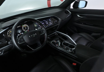 Подержанный автомобиль Geely Tugella 2023 года (7 фото)