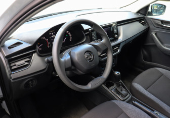 Подержанный автомобиль Skoda Rapid Liftback 2022 года (7 фото)