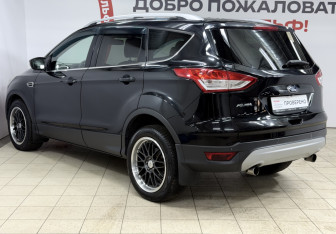 Подержанный автомобиль Ford Kuga 2013 года (6 фото)