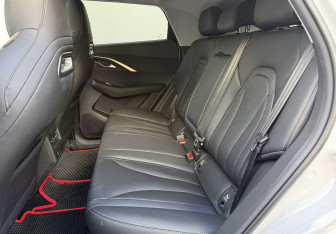 Подержанный автомобиль Omoda C5 2023 года (12 фото)