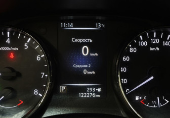 Подержанный автомобиль Nissan X-Trail 2017 года (16 фото)