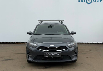 Подержанный автомобиль Kia Ceed Wagon 2021 года (2 фото)