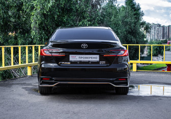 Подержанный автомобиль Toyota Camry Sedan 2026 года (5 фото)