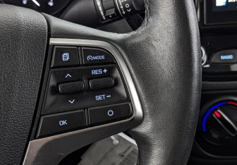 Подержанный автомобиль Hyundai Solaris Sedan 2021 года (27 фото)