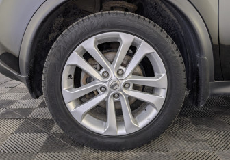 Подержанный автомобиль Nissan Juke 2014 года (12 фото)