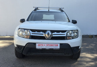 Подержанный автомобиль Renault Duster 2017 года (2 фото)