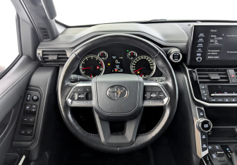 Подержанный автомобиль Toyota Land Cruiser Suv 2023 года (23 фото)