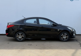 Подержанный автомобиль Hyundai Solaris Sedan 2014 года (4 фото)