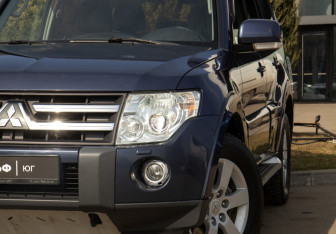 Подержанный автомобиль Mitsubishi Pajero 2007 года (22 фото)