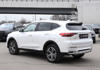 Подержанный автомобиль Haval F7 2021 года (7 фото)
