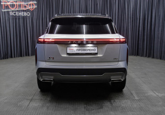 Подержанный автомобиль Jaecoo J7 2023 года (6 фото)