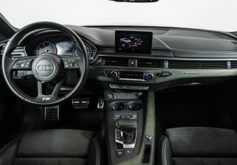 Подержанный автомобиль Audi A5 Liftback 2019 года (12 фото)