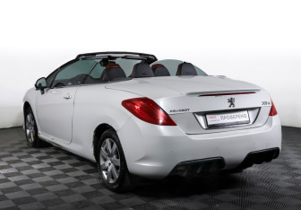 Подержанный автомобиль Peugeot 308 Convertible 2009 года (7 фото)