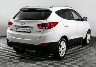Подержанный автомобиль Hyundai ix35 2013 года (5 фото)