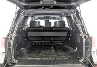 Подержанный автомобиль Toyota Land Cruiser Suv 2020 года (10 фото)