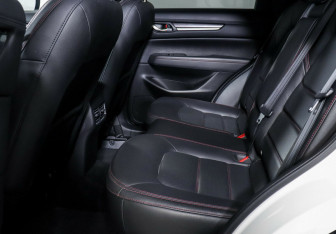 Подержанный автомобиль Mazda CX-5 2022 года (10 фото)