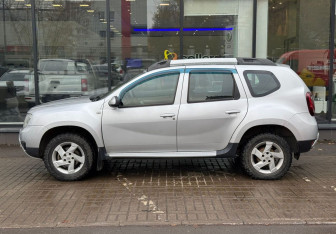 Подержанный автомобиль Renault Duster 2017 года (5 фото)