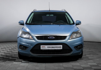 Подержанный автомобиль Ford Focus Wagon 2010 года (2 фото)