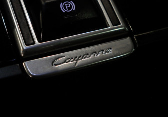 Подержанный автомобиль Porsche Cayenne 2018 года (28 фото)